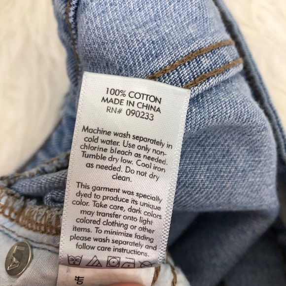 PACSUN- Light wash hi-rise Mom Jeans size: 27 - Picture 9 of 12